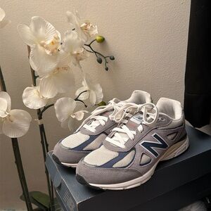 New Balance Kids Sneakers in Gray and White